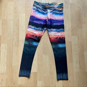 American Eagle Photo Real hi-rise legging, sunset print size M